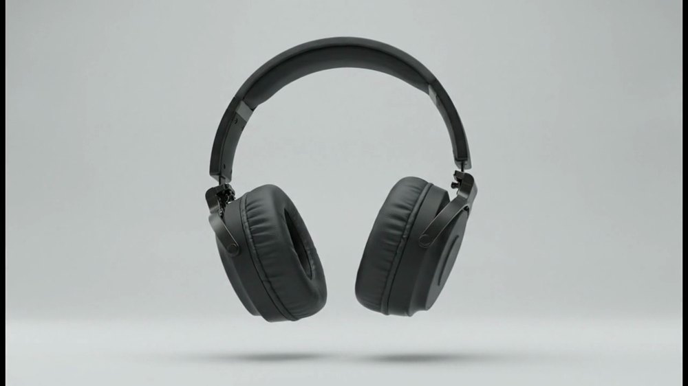 Second Lite run showing the headphones still almost fully assembled at the same frame